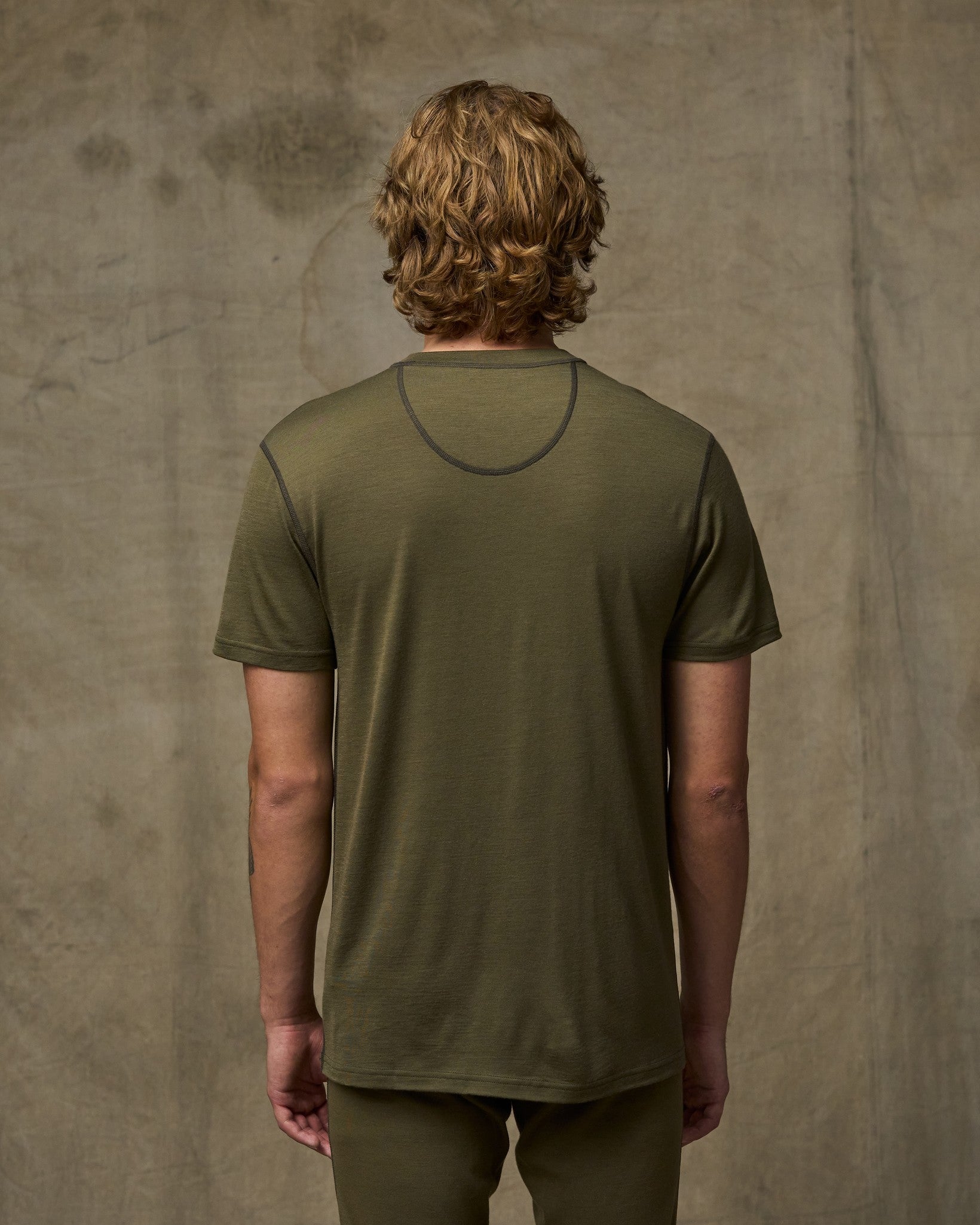 210g Merino Wool Short Sleeve Crewneck T-Shirt - Dark Olive - Image 2