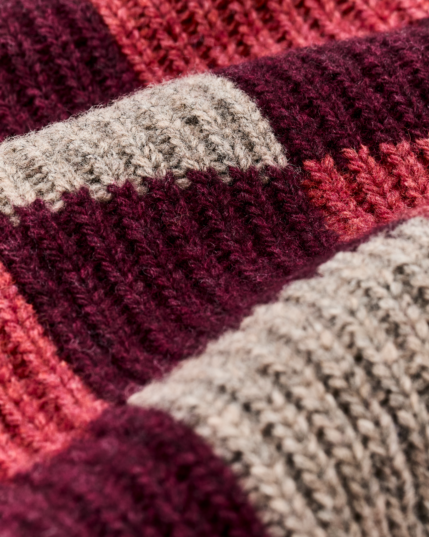 Women's Checkered Wool Cardigan - Burgundy / Gray Check - Image 7